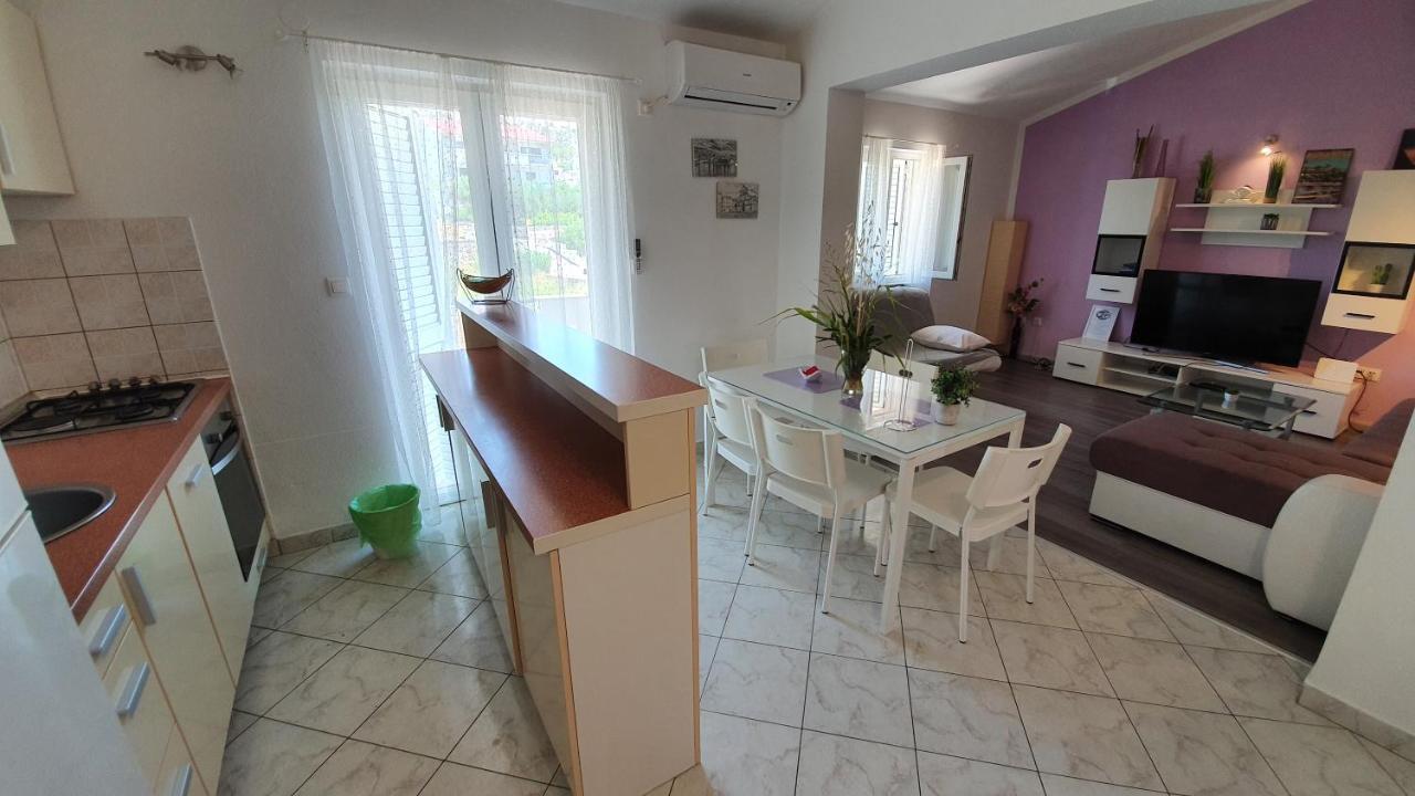 Apartments Miki Паг Екстериор снимка