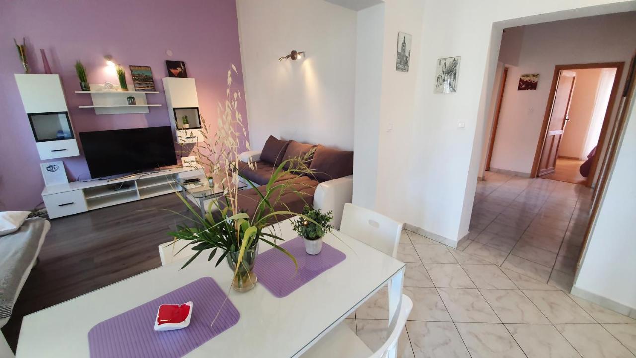 Apartments Miki Паг Екстериор снимка